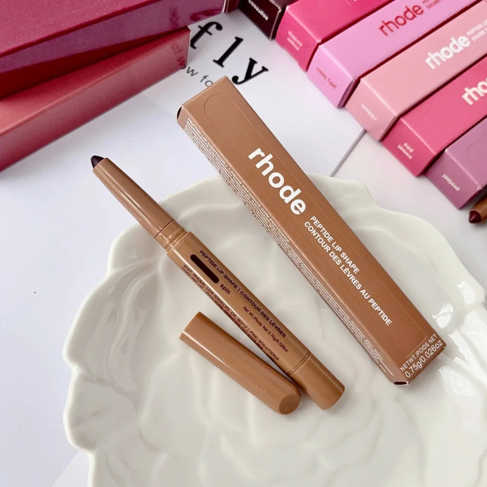 Soft-Focus Creamy Lip Liner with Built-In Smudger